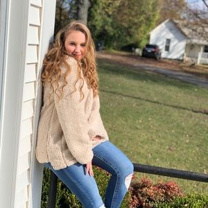 Meet your Posher, Jillian